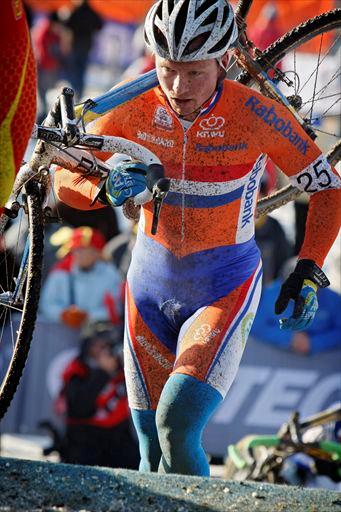 4b670ed4a8760em_thijs_al